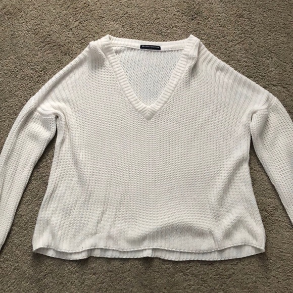 Brandy Melville Sweaters - Brandy Melville v neck sweater